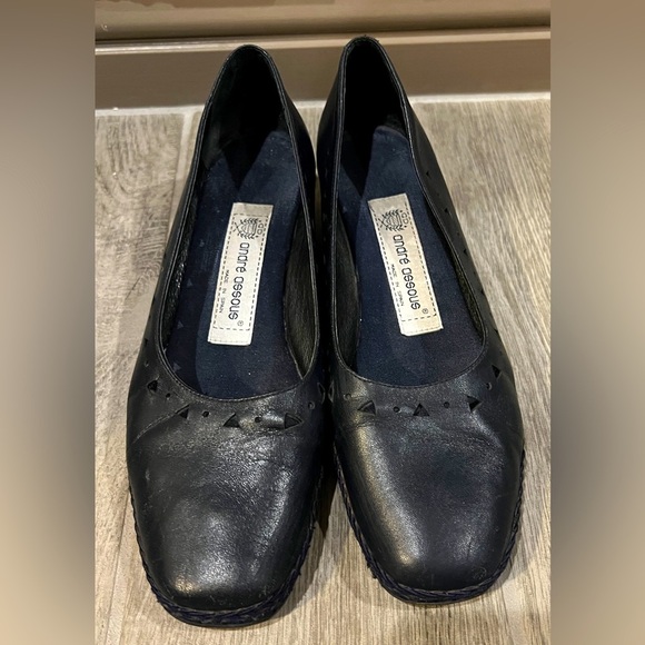 Andre Assous Made in Spain Navy shoes size - Picture 1 of 10